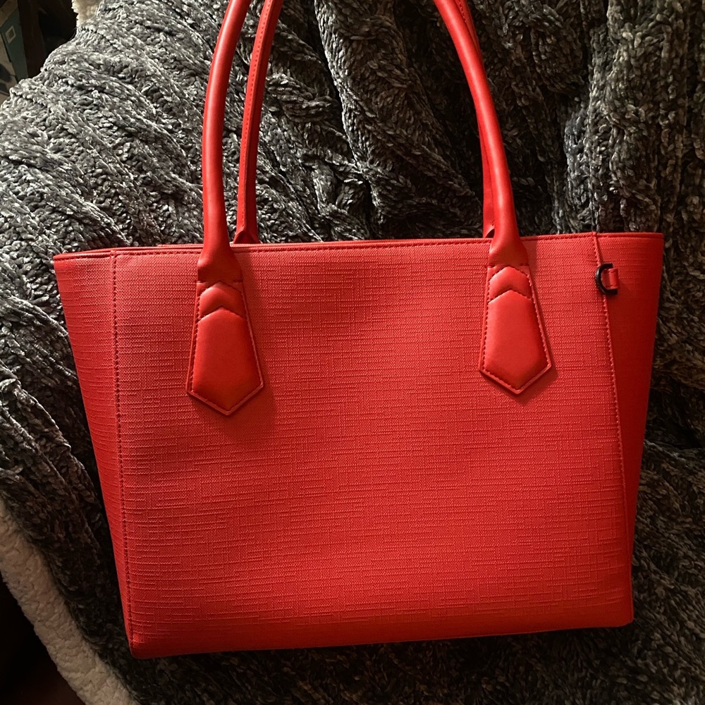 Dagne Dover Classic Tote in Siren